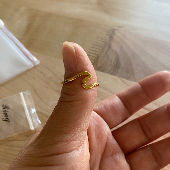 Louise Carter Jewelry - Elegant Gold Women's Ring